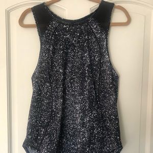 Lululemon women’s size 10 tank with mesh detail